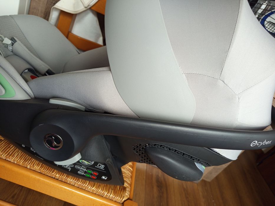 Cybex стол за кола