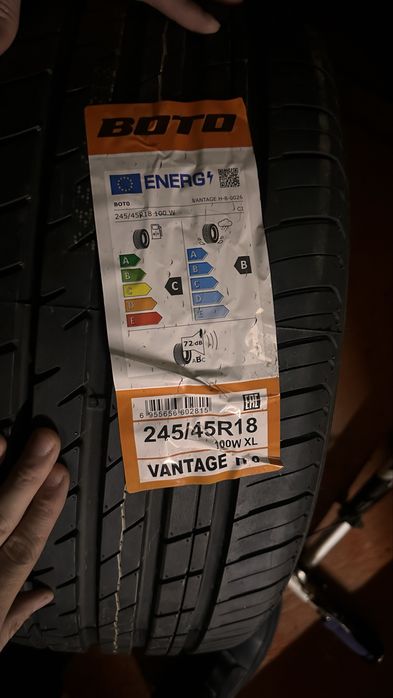 Продам резину на 18