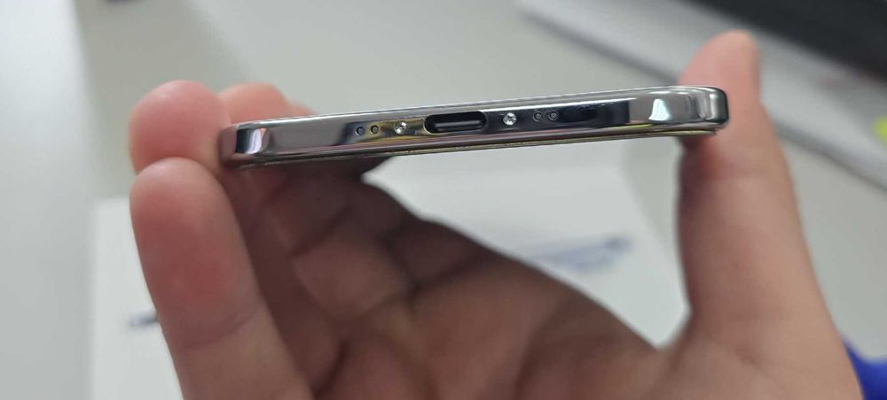 Apple iPhone Air 256GB! Нов! Гаранция до 20.03.2028г.