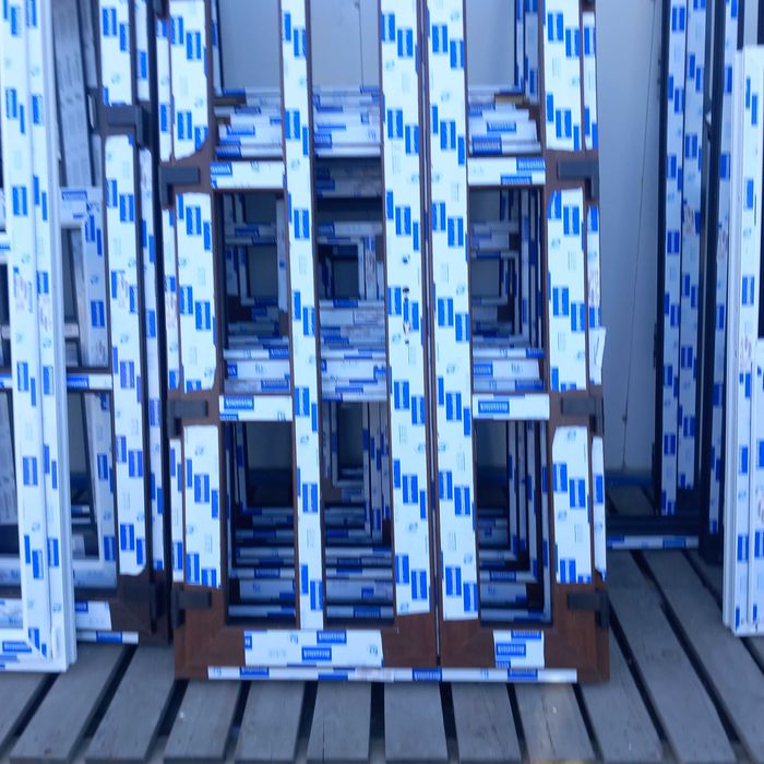 Vand usi termopan profil 5 Camere culoare nuc