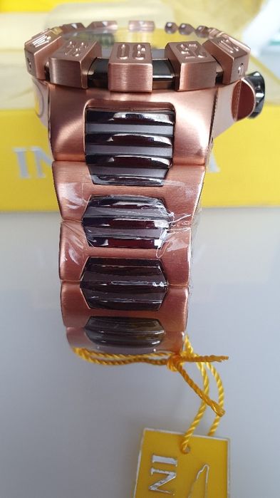 Продам часы INVICTA