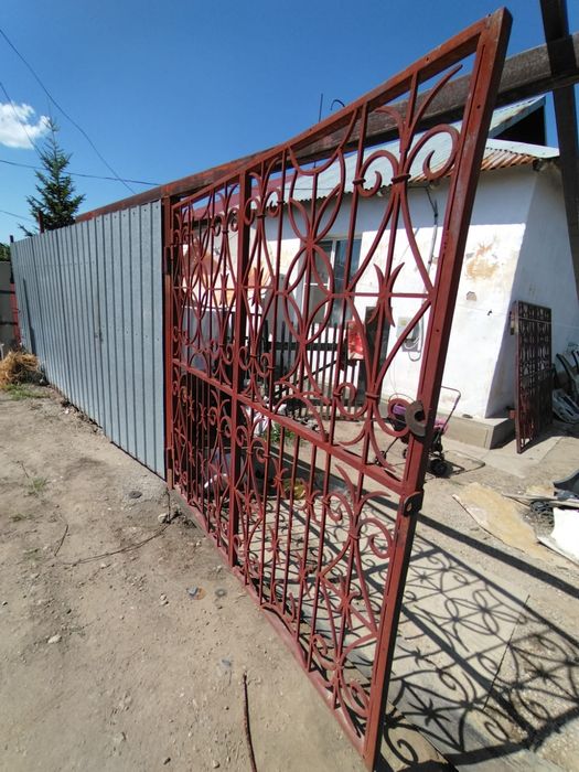 Продам ворота кованые