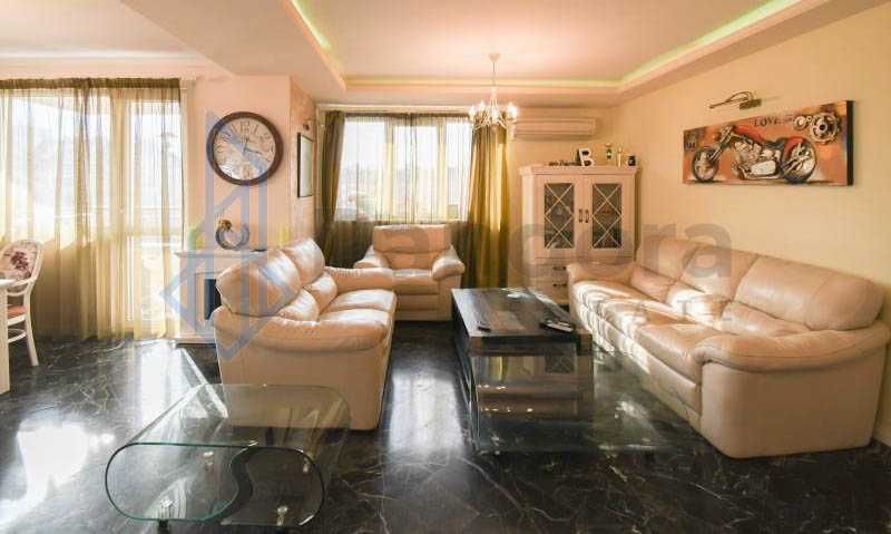 Дава се под наем Двустаен апартамент в София, Гоце Делчев - 105 кв.м за 599 € - Снимка #2