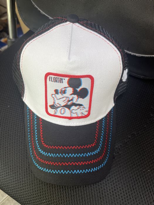 Мрежеста шапка Мики Маус