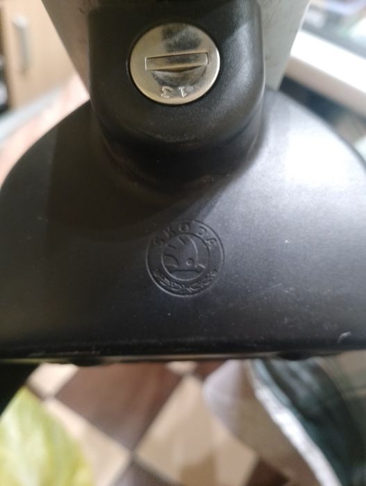 Багажник -греди Шкода Октавия 2 -комби -оригинален