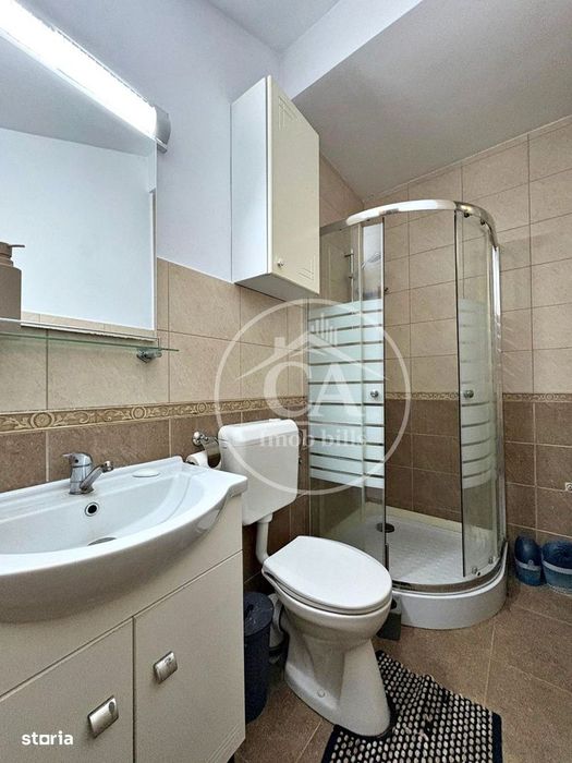 Casa de inchiriat cu 3 camere la curte comuna in zona centrala, Oradea