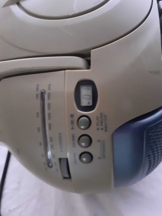 radiocasetofon cu CD combina LG