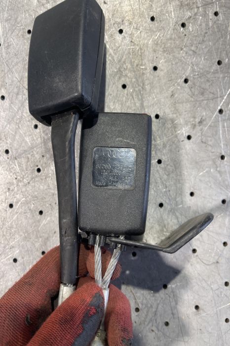 Teaca spate centru 8E0857739010 8E0857739010 8E0857739010 Audi A4 B7