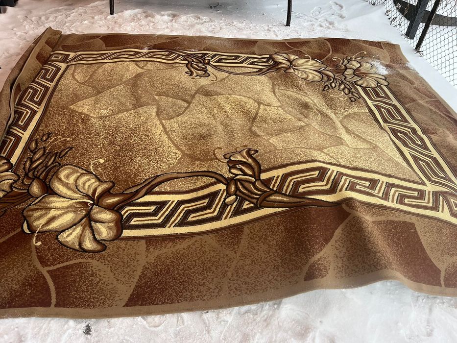 Продам ковры 2 штуки