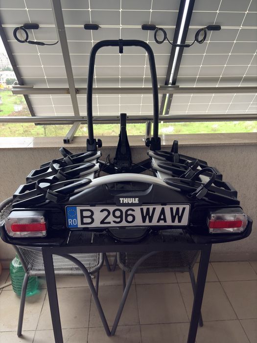 Thule VeloCompact 927 pentru 3 biciclete