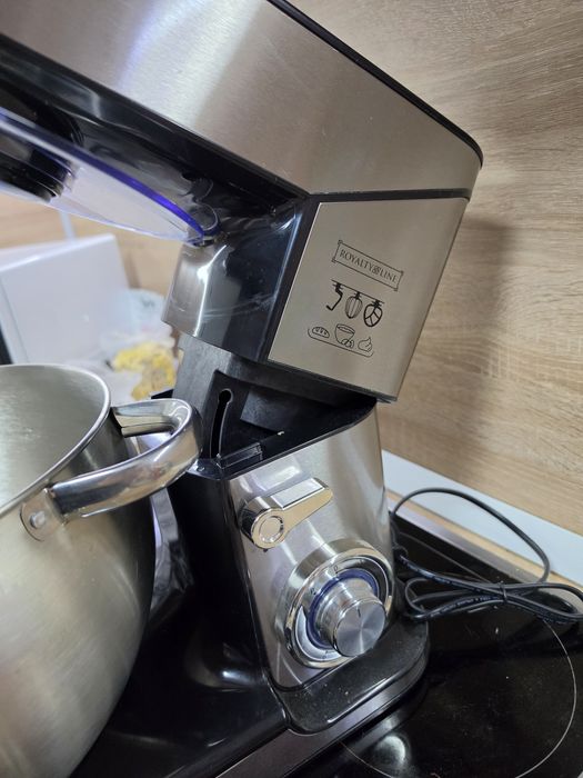 Кухненски робот Royalty line 2800W