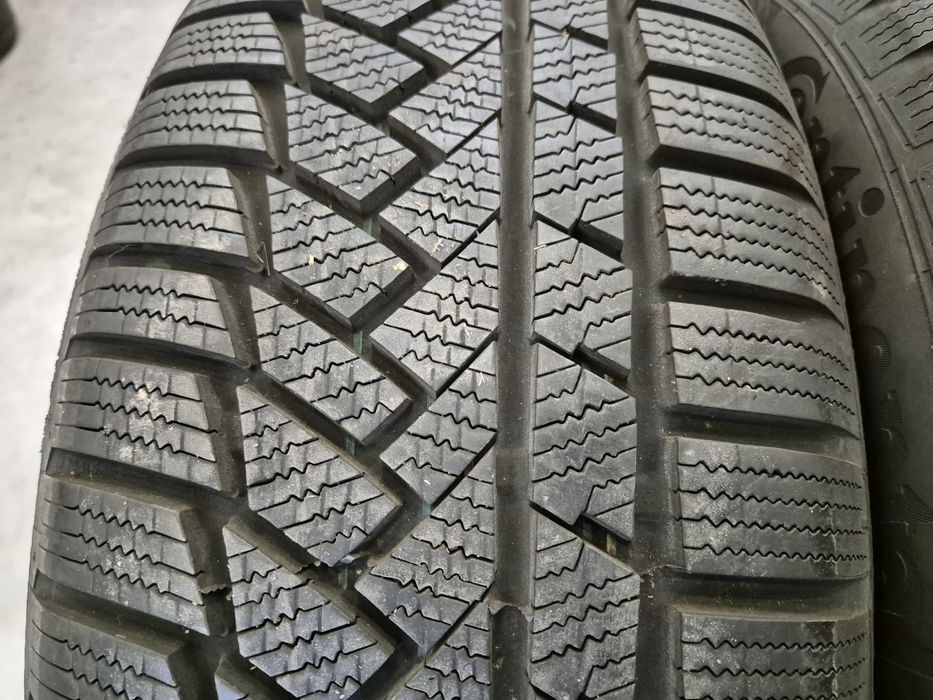 4 anvelope iarna Continental 235 55 19 ca și noi