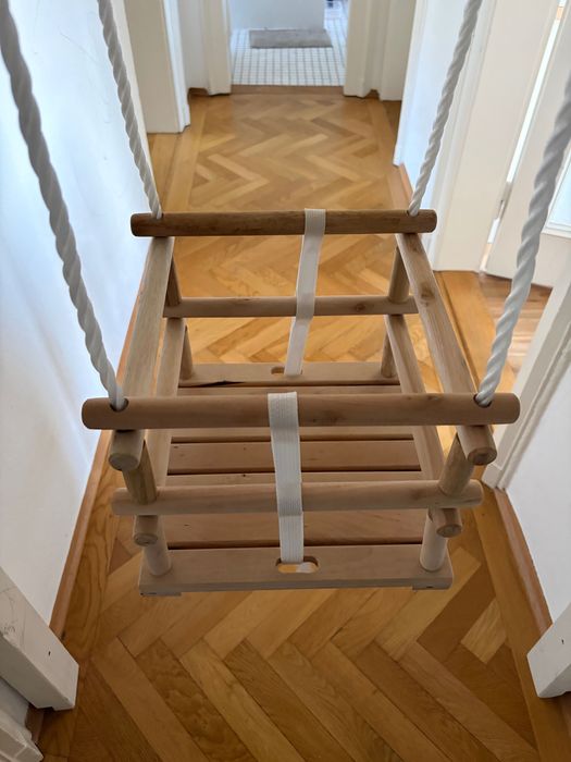 Дървена люлка за бебета/малки