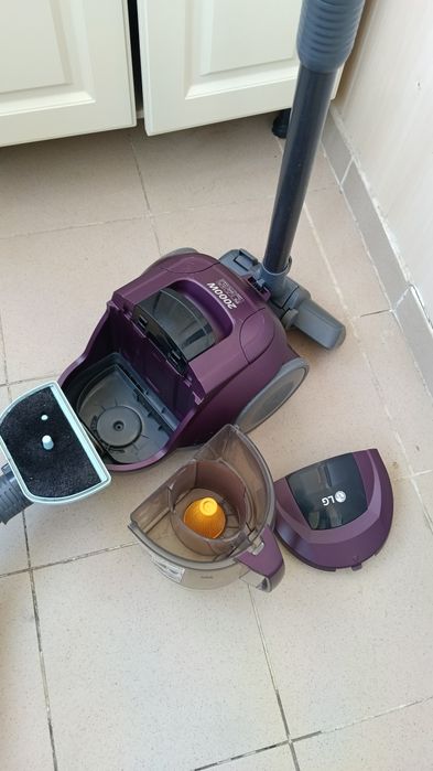 Пылесос LG  2000w