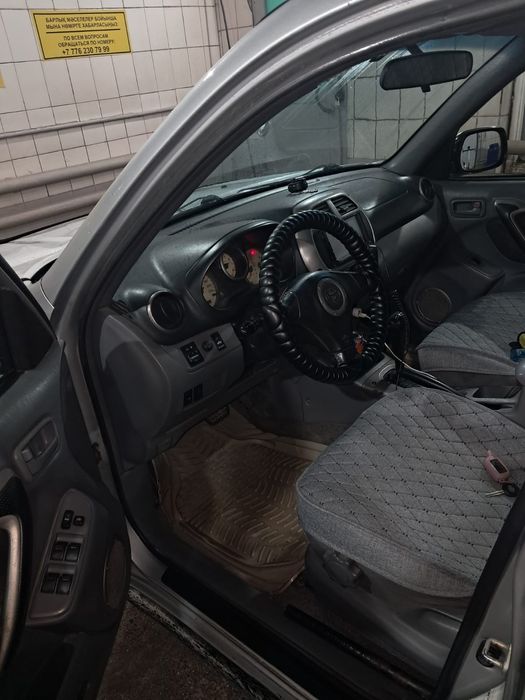 Продам Toyota RAV4