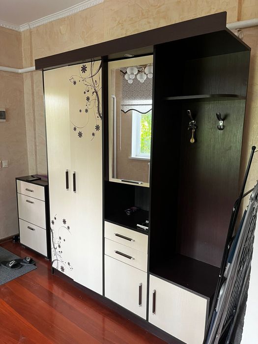 Гарнитур с тумбочкой