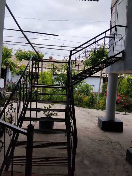 Uy sotiladi kelishilgan narxda