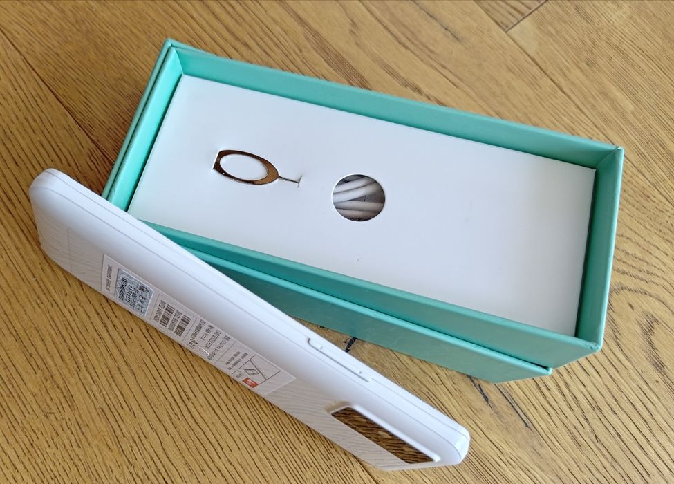 Telefon 4G smartphone cu butoane Si touch Screen Android 12