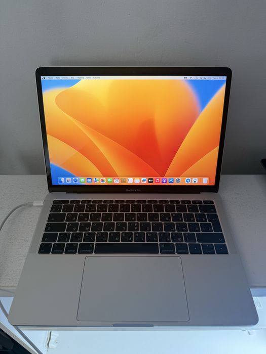 Macbook Pro 2017/i5/8/128/ideal