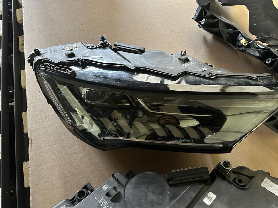 Audi Q7/SQ7 Facelift Фарове 4M0941039/4M0941040