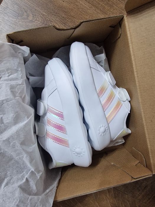 Децки маратонки Adidas grand court 2