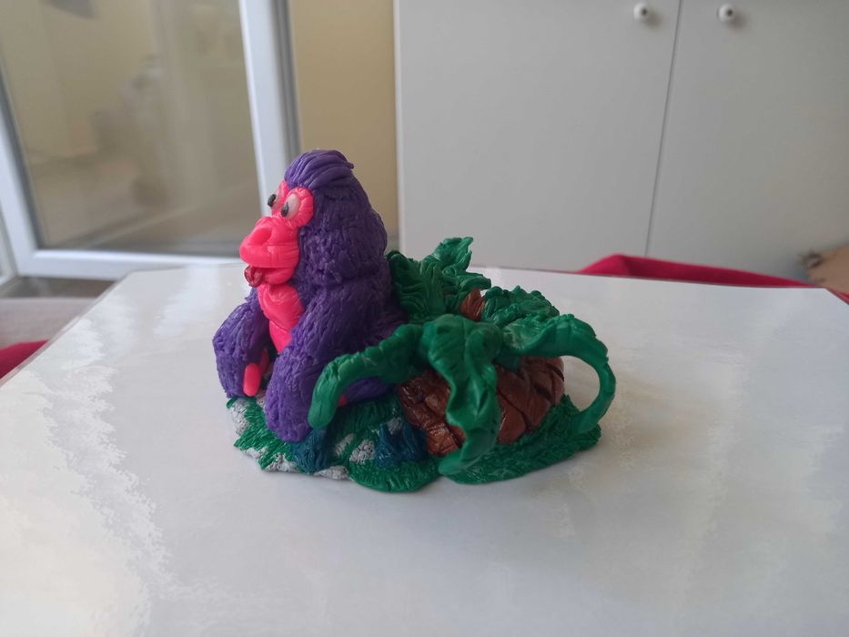 Маймуна моливник от полимерна глина