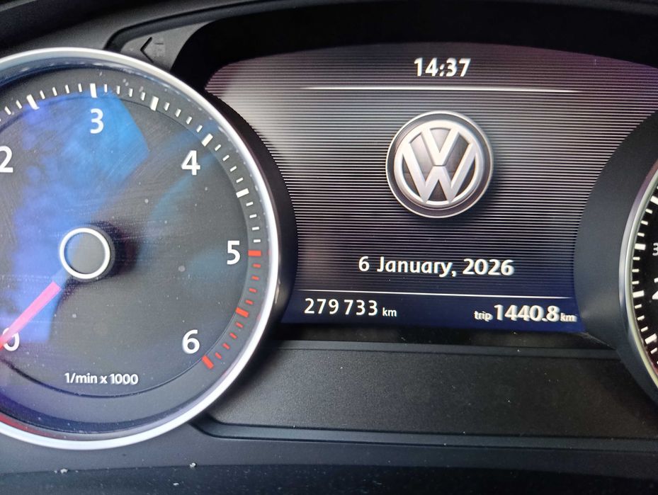 VW  Touareg, folosit, primul proprietar în Romania