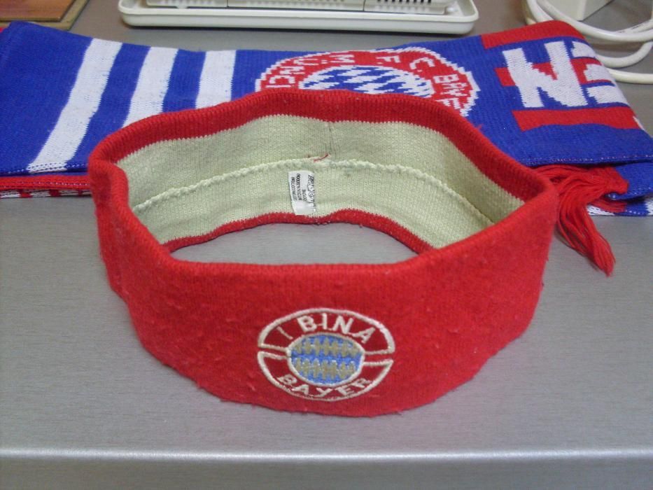 Шал за футболни фенове.