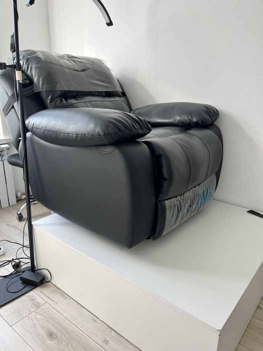 Креслр -Реклайнер (кушетка)