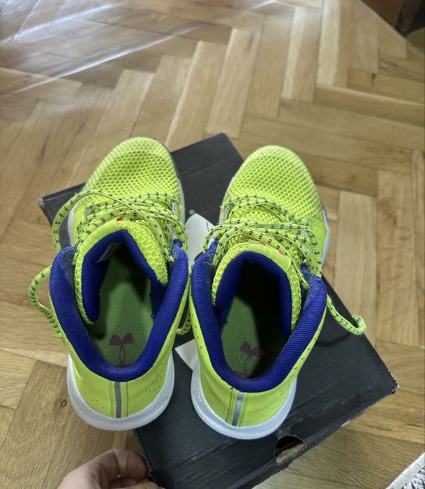 Баскетболни обувки-Under Armour, Jet Splash, Неоновозелен 37. 5