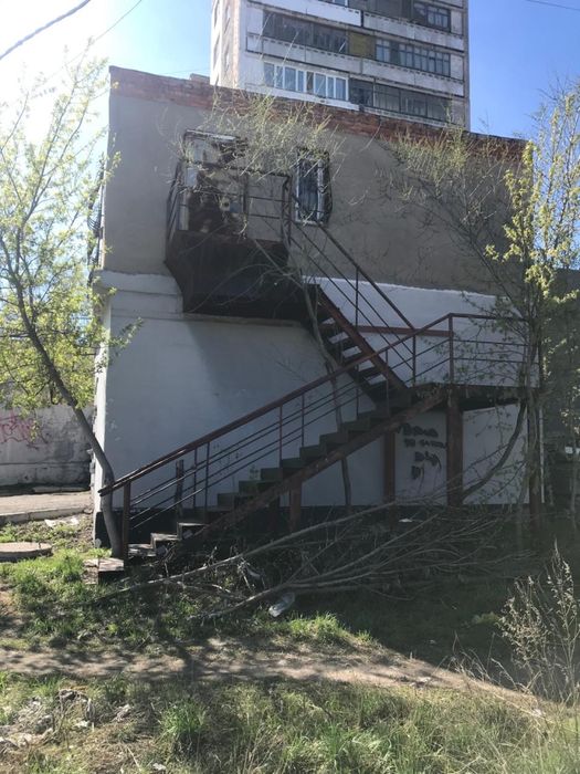 Продам двух этажный гараж