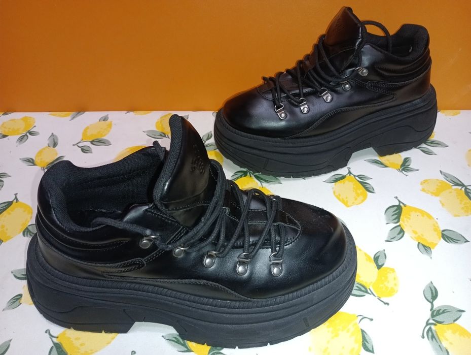 Bershka Amfibia N 41 - 25 лв