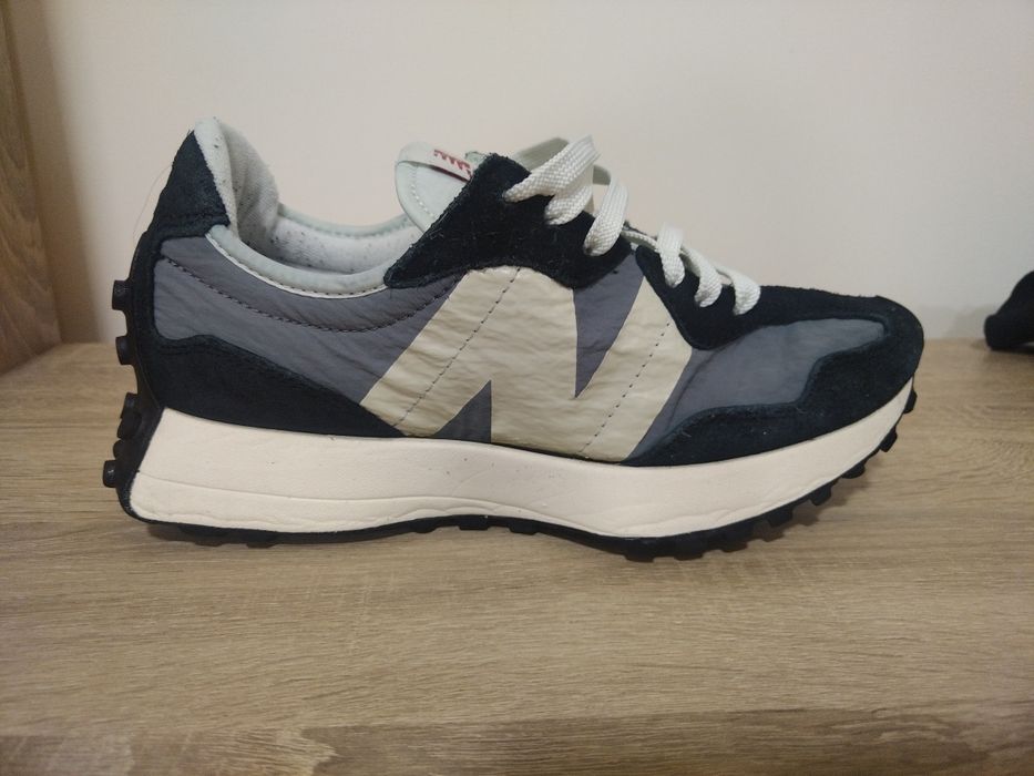 Маратонки New Balance 327