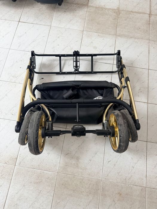 Количка за близнаци Junama Compact Duo Black Eco Pram