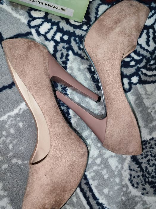 Оёк кийимлар сотилади