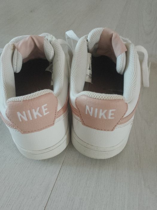 Сникърси Nike  Court Vision 38