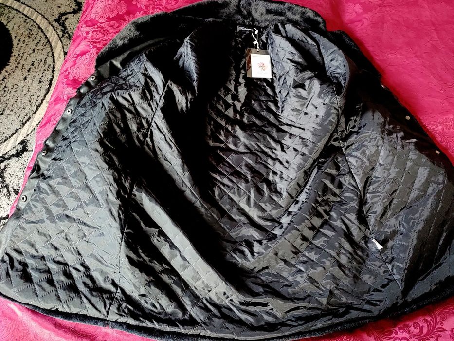 PALTON de blana.NOU,cu eticheta.De dama