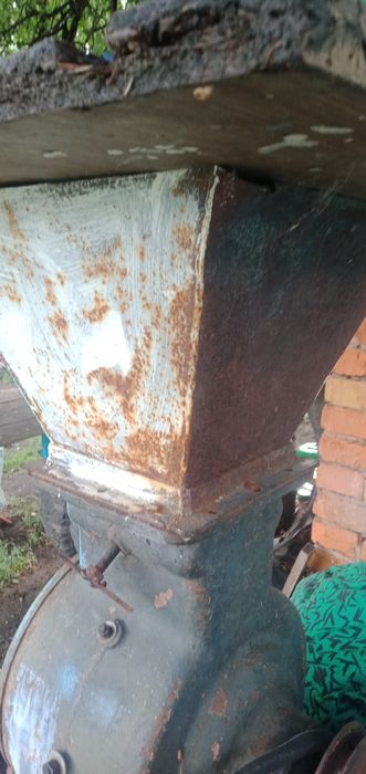 Продам промышленную дробилку