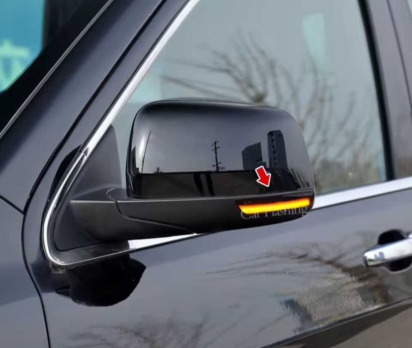 Динамични ( бягащи ) мигачи за огледалата за Jeep Grand Cherokee WK2