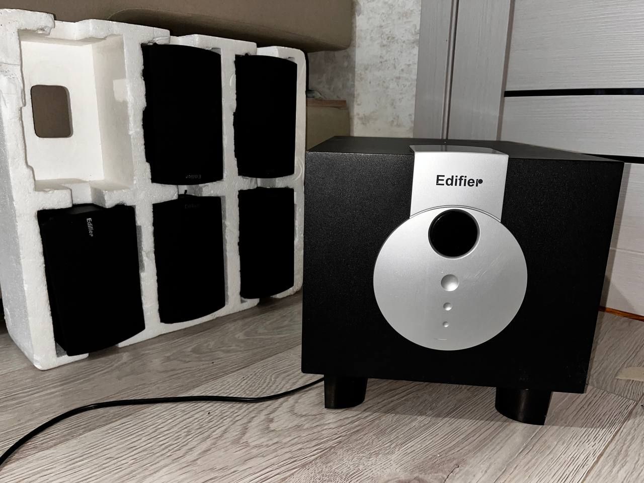 Сабвуфер Edifier R501 (звук 5.1): 800 000 сум - Акустические системы ...