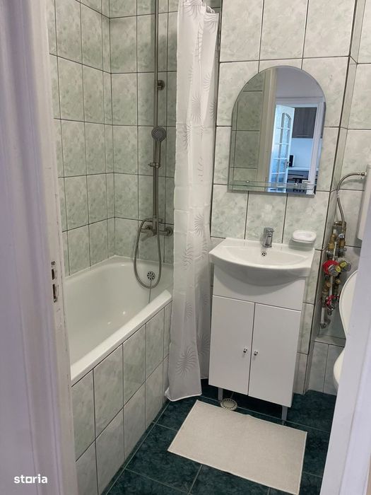 Ap 2 camere decomandat Splaiul Crișanei
