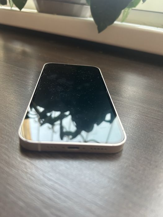 Iphone 14 в хорошем состоянии