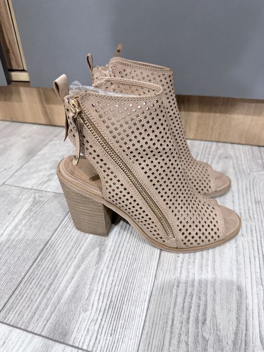 Босоножоки-туфли