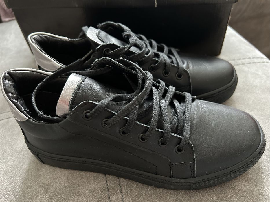 Черни обувки естествена кожа