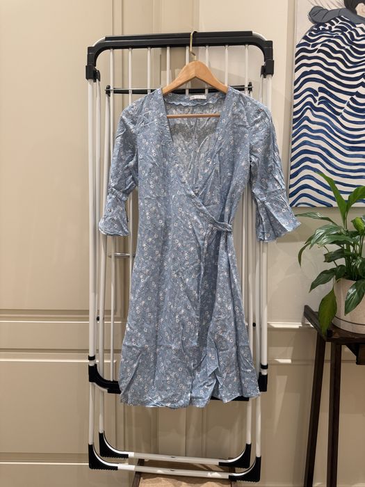 Платье на запах мини летнее