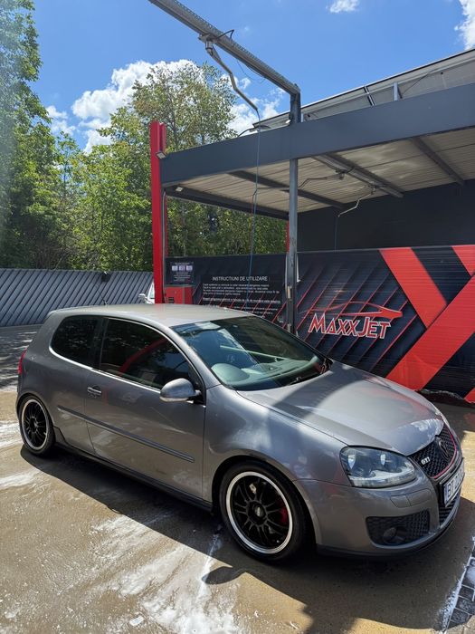 Golf 5 GTI 2007, DSG, 2.0 TFSI, 310.000 km, volan dreapta. Motorul este stricat  se vinde doar întreagă. 1.500 € negociabil.
