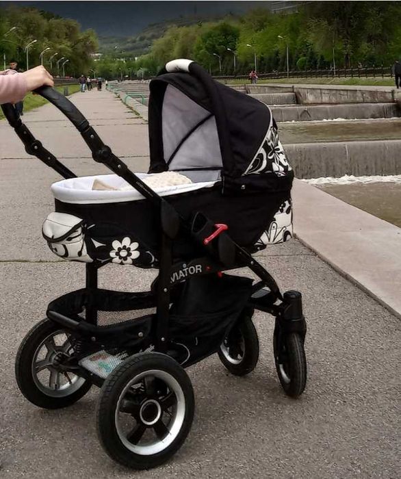 Продам детскую коляску Aviator 2 в 1