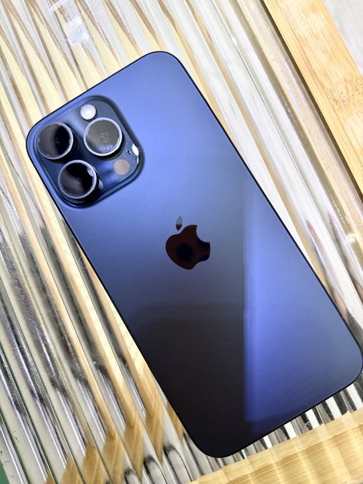 продам apple 15 про макс