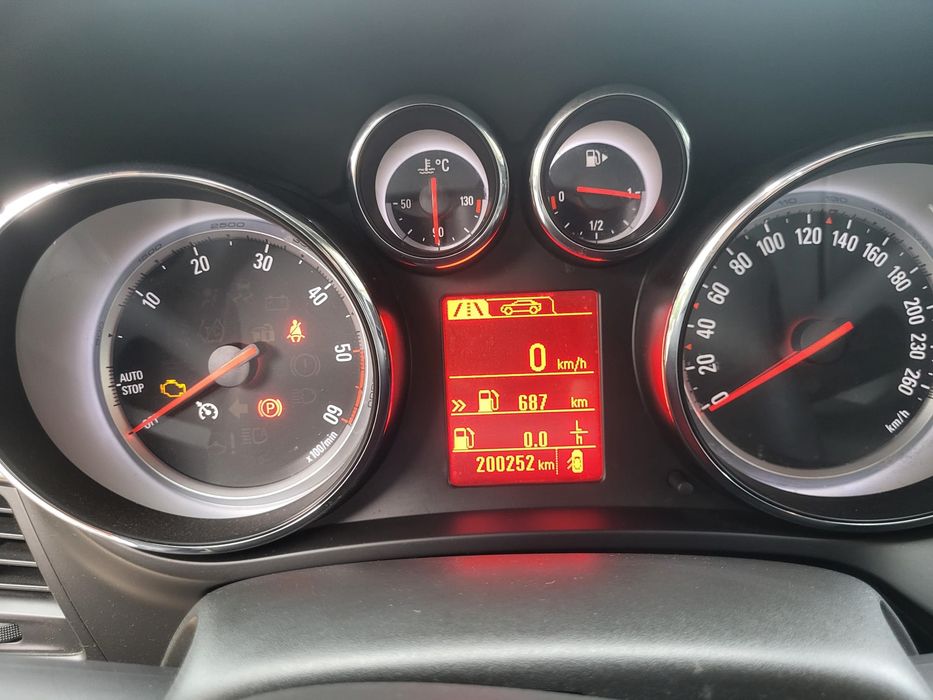 Opel zafira tourer 2l diesel 195 cp biturbo  an fabrica 2014