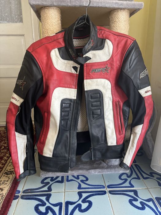 Geacă moto RST din piele – mărimea 48